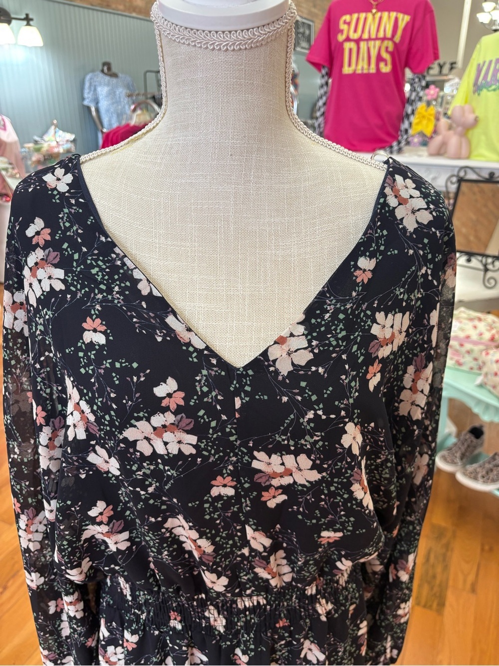 Hayden Floral Long Sleeve Blue Pink Floral  Dress Size 1XL - Picture 2 of 7